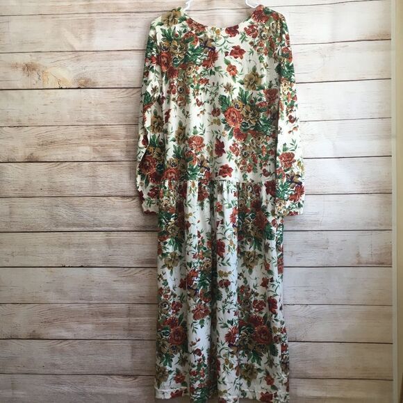 VINTAGE FADS COTTON KNIT FLORAL MAXI DRESS IN CREAM - Picture 4 of 7